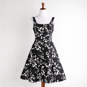 White House Black Market Black & Ecru Jacquard Fit Flare Dress NWT Size 10
